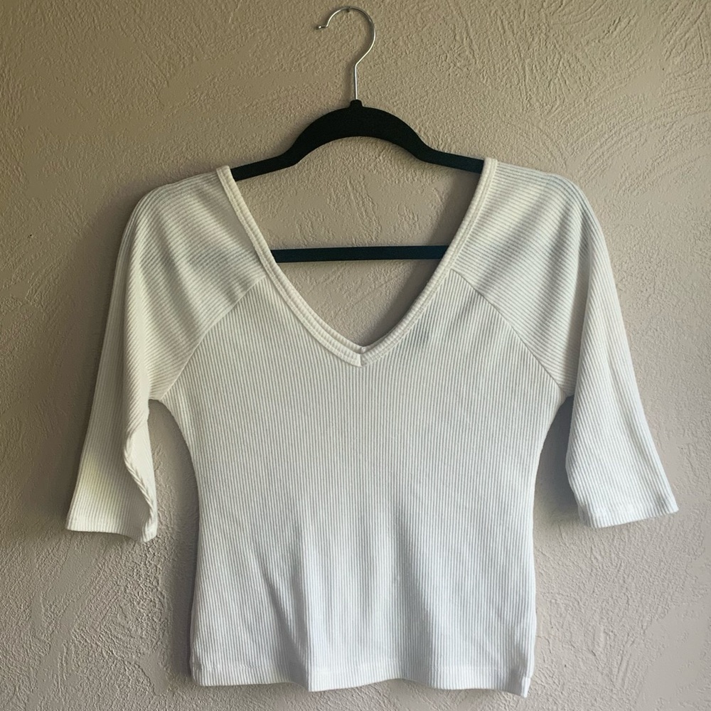 Ribbed white V-neck